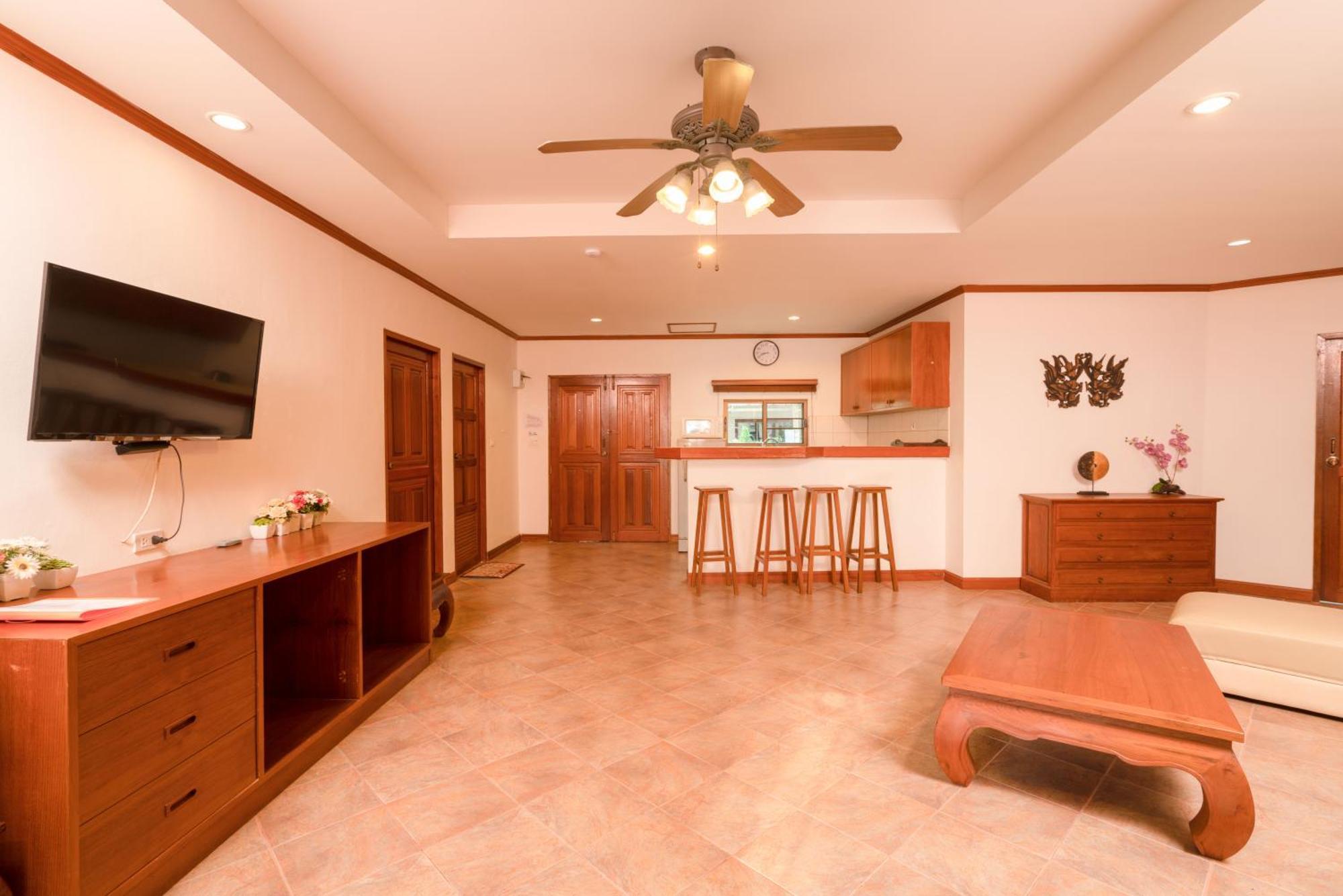 Sai Rougn Apartment Patong Eksteriør bilde