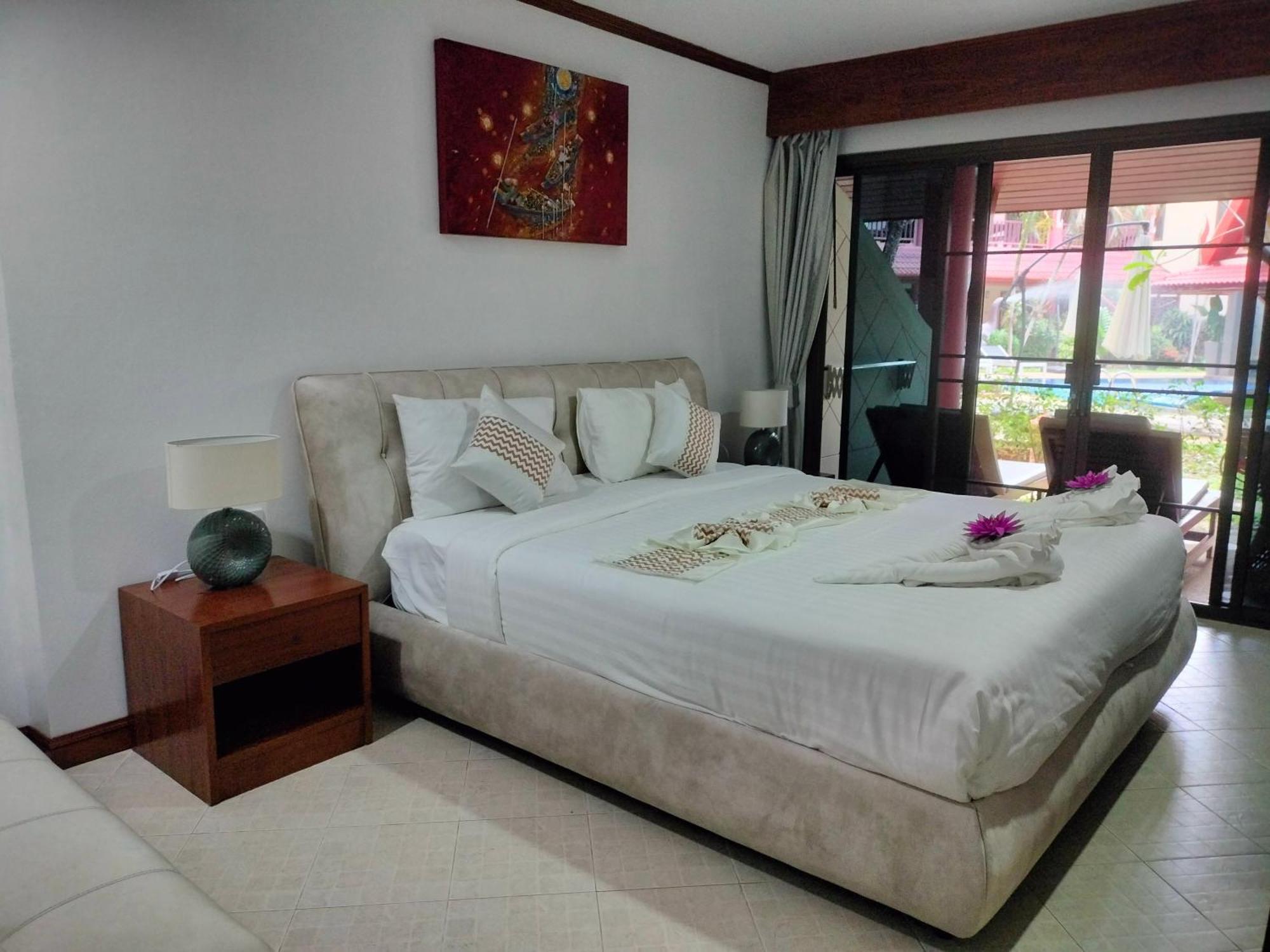 Sai Rougn Apartment Patong Eksteriør bilde