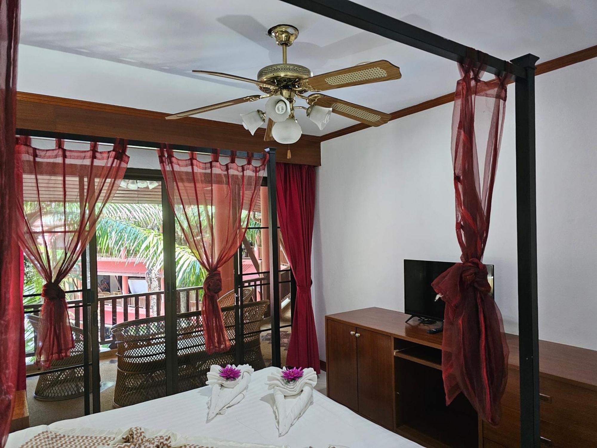 Sai Rougn Apartment Patong Eksteriør bilde