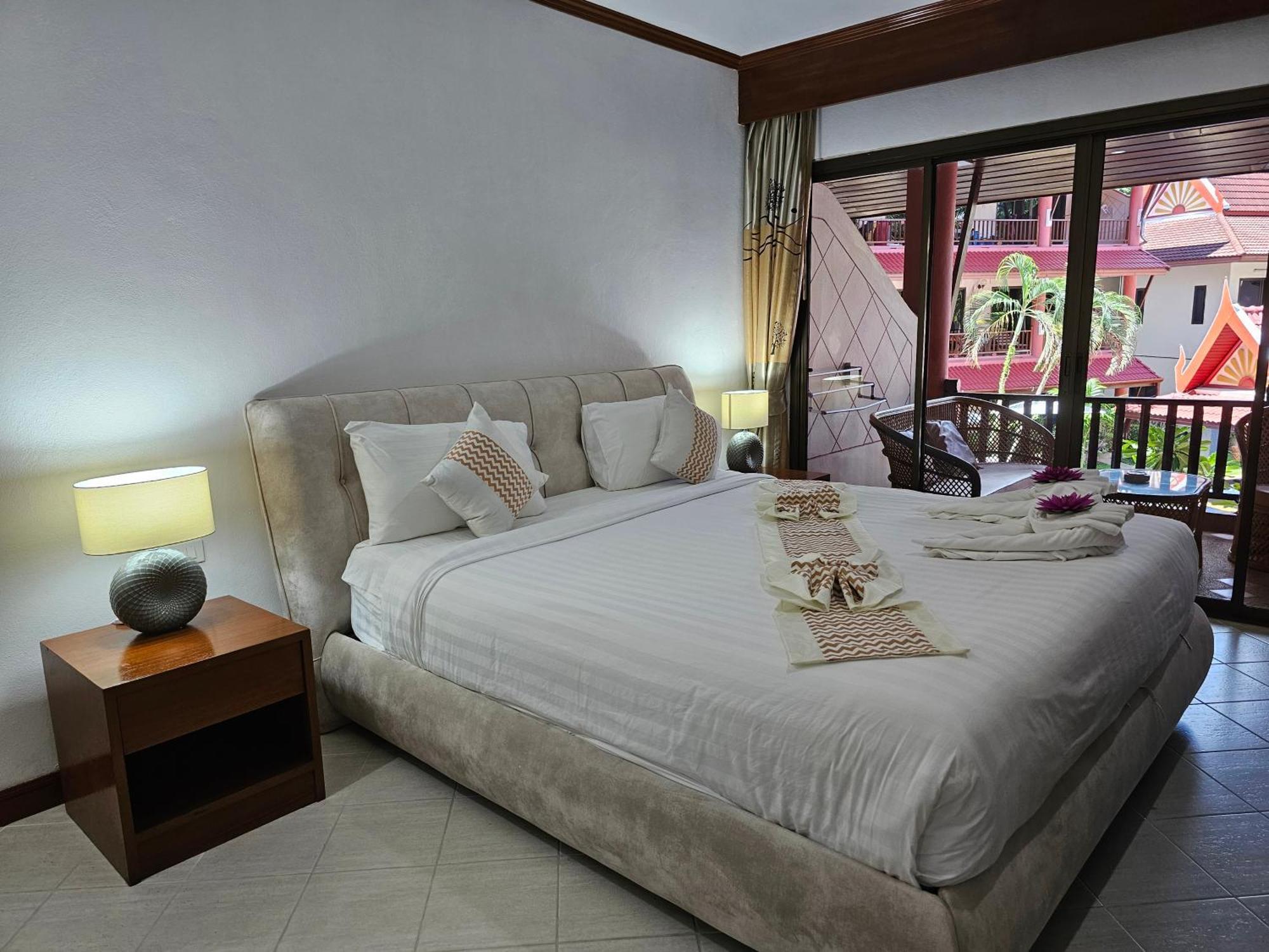 Sai Rougn Apartment Patong Eksteriør bilde