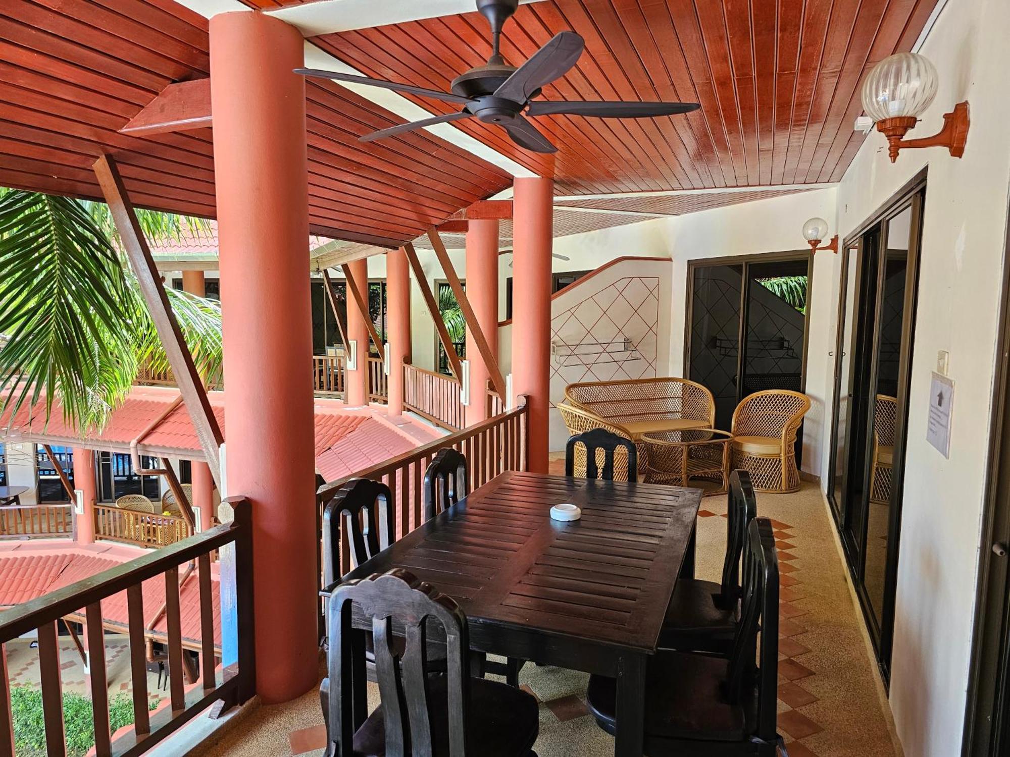 Sai Rougn Apartment Patong Eksteriør bilde