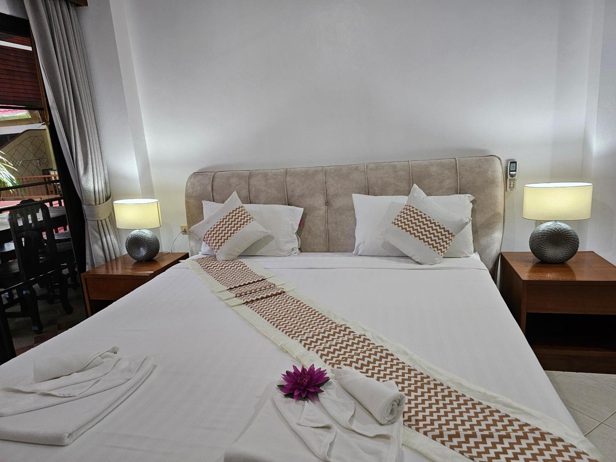 Sai Rougn Apartment Patong Eksteriør bilde