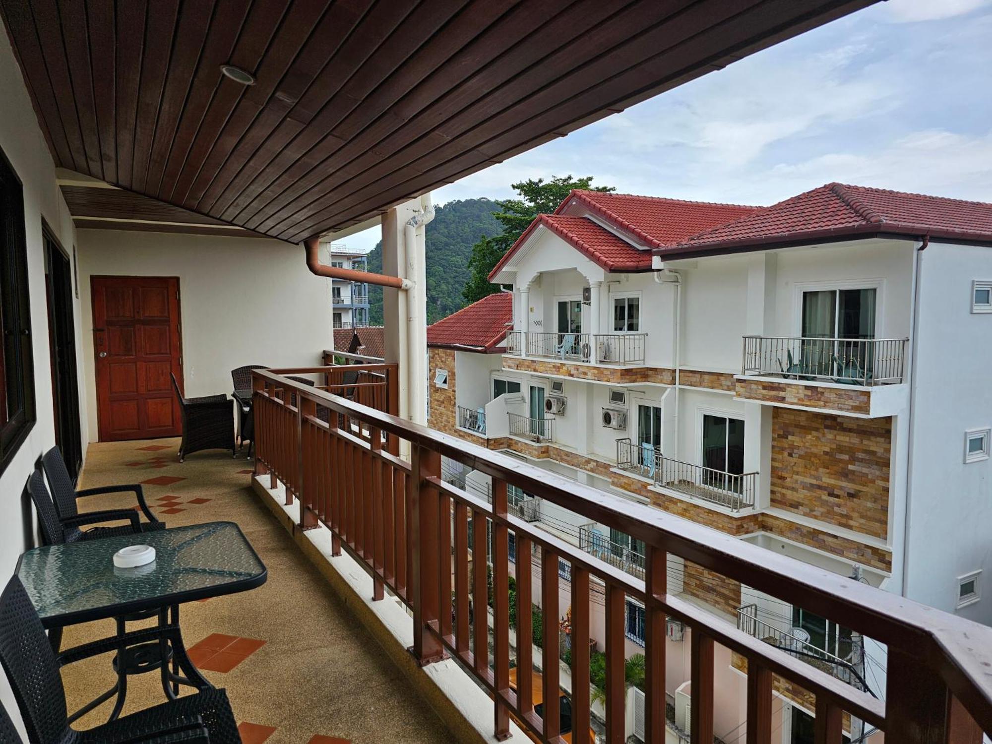 Sai Rougn Apartment Patong Eksteriør bilde